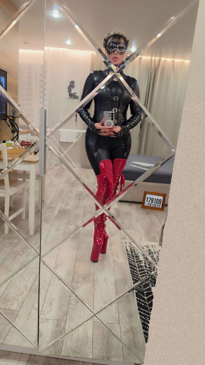 Mistress Dominatri