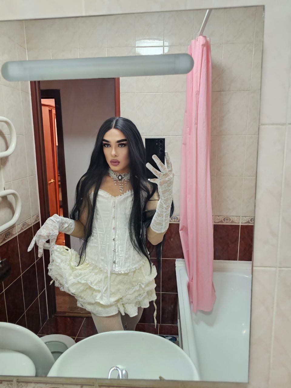 Куколка Алмата